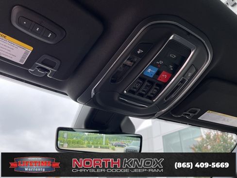 New 2025 Jeep Grand Cherokee L Limited w/ Luxury Tech Group II image 9