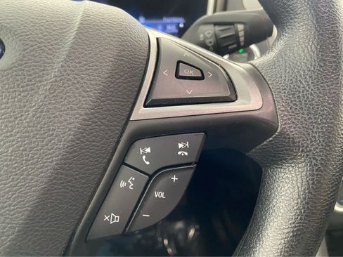 Used 2017 Ford Fusion SE image 18