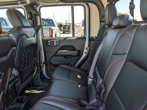 Used 2023 Jeep Gladiator Rubicon w/ Trailer Tow Package image 16