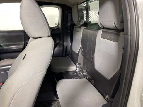 Used 2017 Toyota Tacoma SR w/ SR Convenience Package image 13