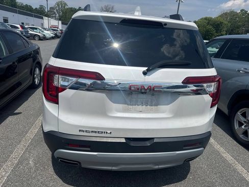 Used 2021 GMC Acadia SLT w/ LPO, Bright Accent Package FWD image 3