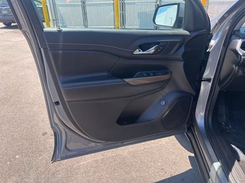Used 2021 GMC Acadia SLE w/ Driver Convenience Package AWD/4WD image 19