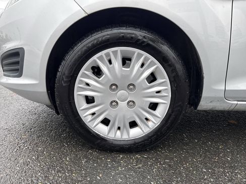 Used 2014 Ford Fiesta S image 2