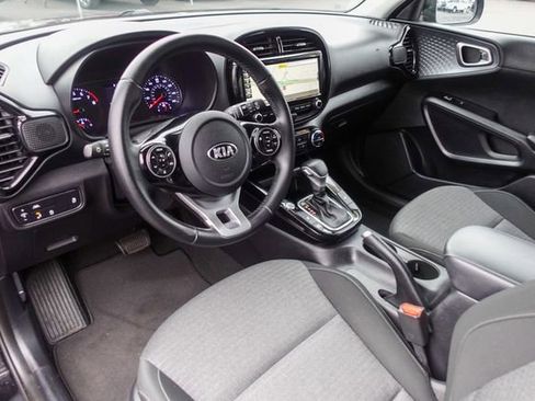 Used 2020 Kia Soul EX image 11