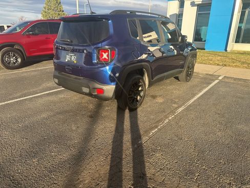 Used 2020 Jeep Renegade Altitude image 4
