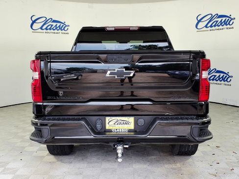Used 2023 Chevrolet Silverado 1500 Custom w/ LPO, Dark Essentials Package RWD image 4