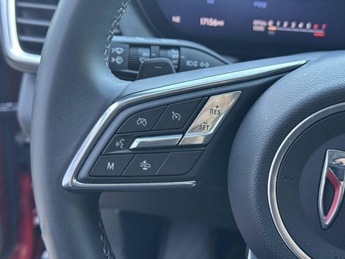 Used 2025 Buick Envision Preferred image 28