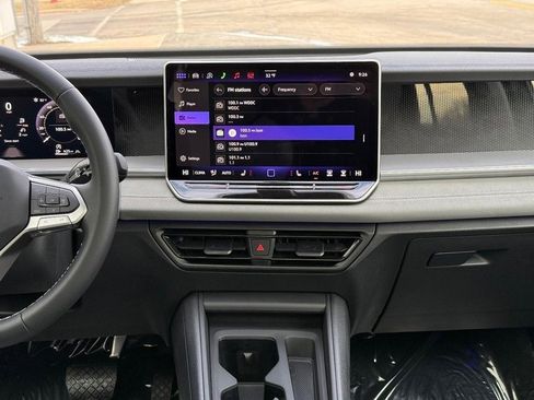 New 2026 Volkswagen Tiguan SE image 6