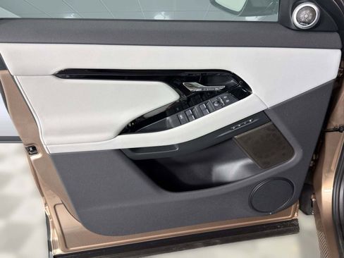 New 2026 Land Rover Range Rover Evoque S image 12