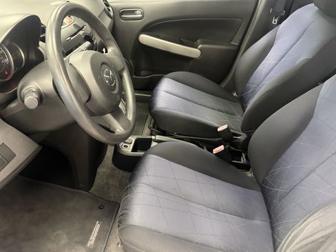 Used 2012 MAZDA MAZDA2 Sport FWD image 9