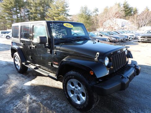 Used 2014 Jeep Wrangler Unlimited Sahara w/ Connectivity Group image 2