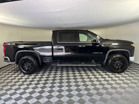 Used 2020 Chevrolet Silverado 2500 LTZ w/ LTZ Plus Package AWD/4WD image 6