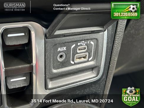 Used 2024 Jeep Wrangler Unlimited Sahara AWD/4WD image 30