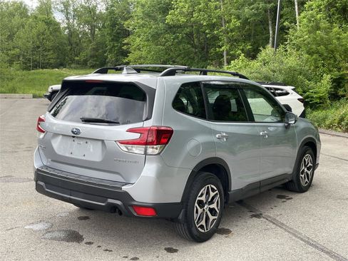 Certified 2021 Subaru Forester Premium AWD/4WD image 5