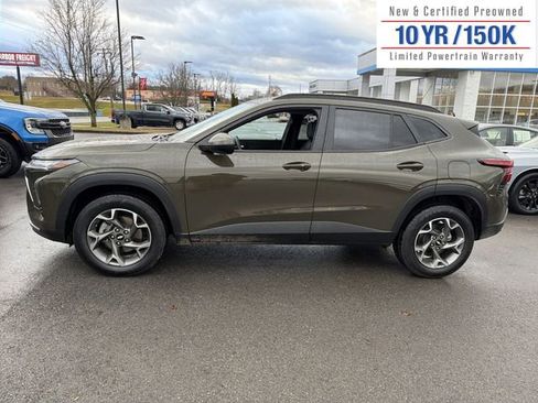 Used 2024 Chevrolet Trax LT w/ Driver Confidence Package image 10