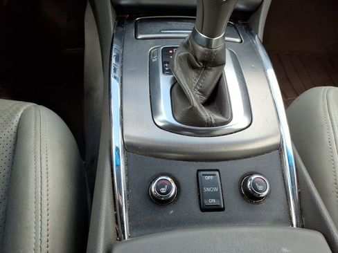 Used 2011 INFINITI G25 x w/ Moonroof Pkg image 24