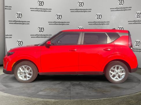 Used 2024 Kia Soul LX w/ Option Group 015 image 2