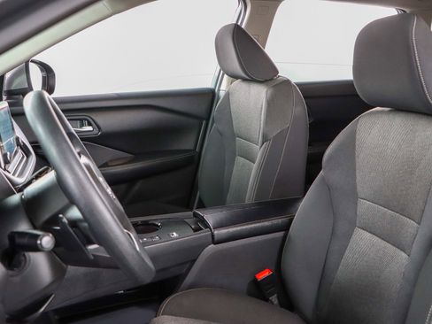 Used 2024 Nissan Rogue SV image 23