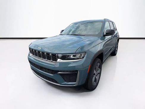 New 2026 Jeep Grand Cherokee Limited AWD/4WD image 4