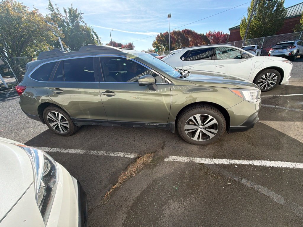 Used 2019 Subaru Outback 2.5i Limited w/ Popular Package #2 AWD/4WD image 3