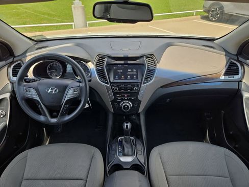 Used 2017 Hyundai Santa Fe Sport FWD image 14