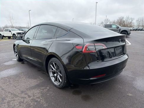 Used 2023 Tesla Model 3 Standard Range image 10