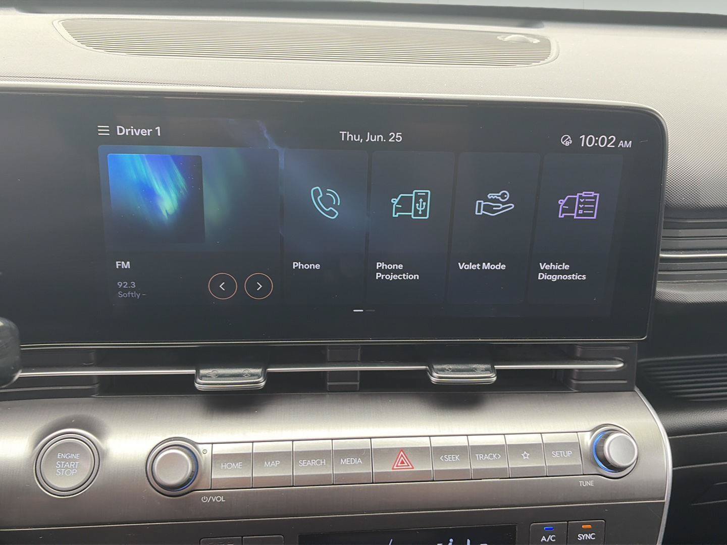 Used 2025 Hyundai Kona SEL FWD image 25