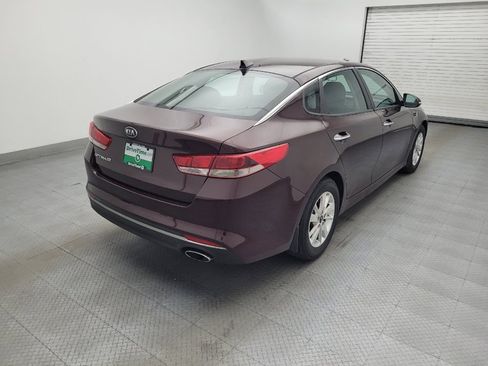 Used 2017 Kia Optima LX FWD image 9