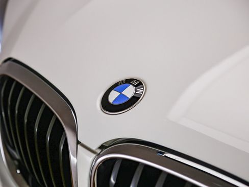 Used 2021 BMW X3 sDrive30i w/ M Sport Package RWD image 9