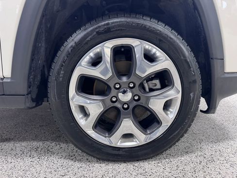 Used 2019 Jeep Compass Limited AWD/4WD image 13