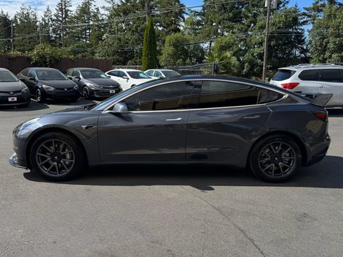 Used 2019 Tesla Model 3 RWD image 4