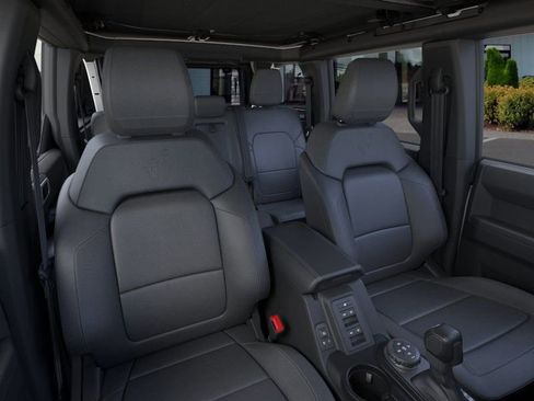 New 2025 Ford Bronco Outer Banks w/ Sasquatch Package image 11