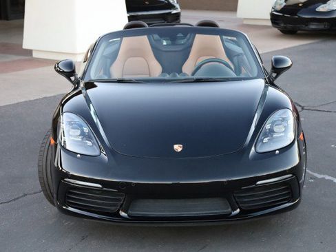 Used 2018 Porsche 718 Boxster S image 8