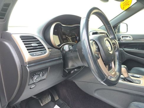 Used 2017 Jeep Grand Cherokee Limited w/ Trailer Tow Group IV image 14