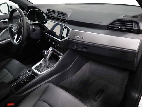 Certified 2025 Audi Q3 2.0T Premium w/ Convenience Package image 6