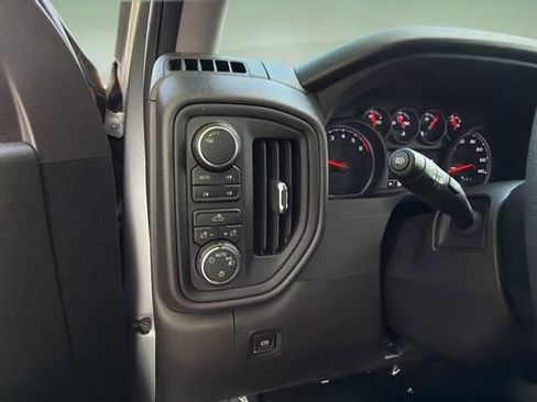 Used 2024 Chevrolet Silverado 1500 Custom Trail Boss AWD/4WD image 21