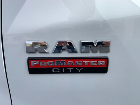 Used 2022 RAM ProMaster City Tradesman FWD image 5