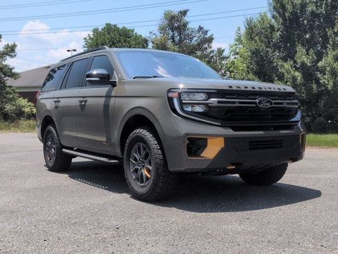 Certified 2025 Ford Expedition Tremor AWD/4WD image 1