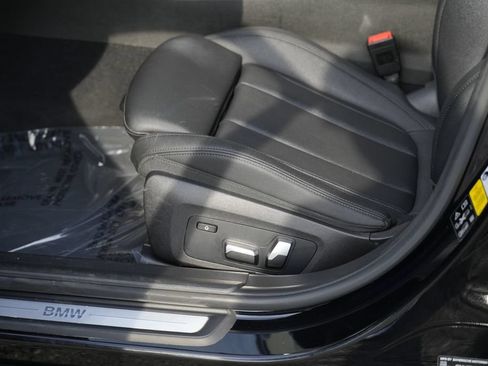 Used 2020 BMW 330i xDrive Sedan AWD/4WD image 17