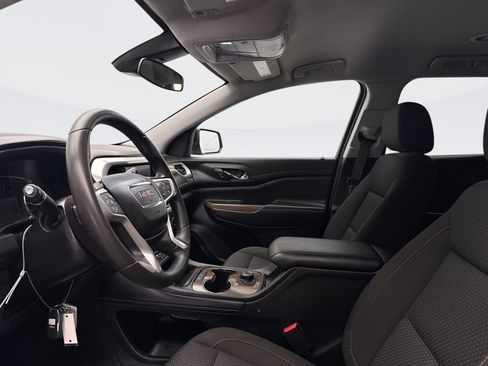 Used 2023 GMC Acadia SLE image 8