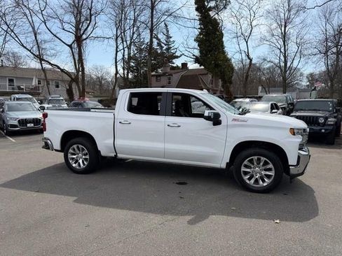 Used 2021 Chevrolet Silverado 1500 LTZ w/ Z71 Off-Road Package AWD/4WD image 11