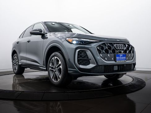 New 2025 Audi Q5 Premium image 1