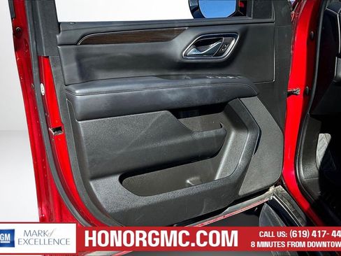Used 2022 GMC Yukon SLE w/ Gmc Pro Safety Plus Package image 19
