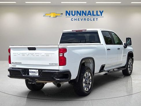 Used 2025 Chevrolet Silverado 2500 Custom w/ Custom Value Package AWD/4WD image 5