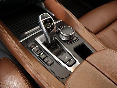 Used 2017 BMW X6 xDrive35i image 9