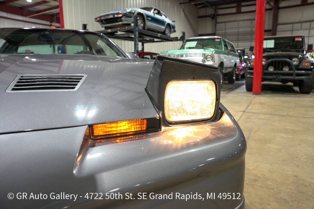 Used 1987 Pontiac Firebird Trans Am RWD image 32