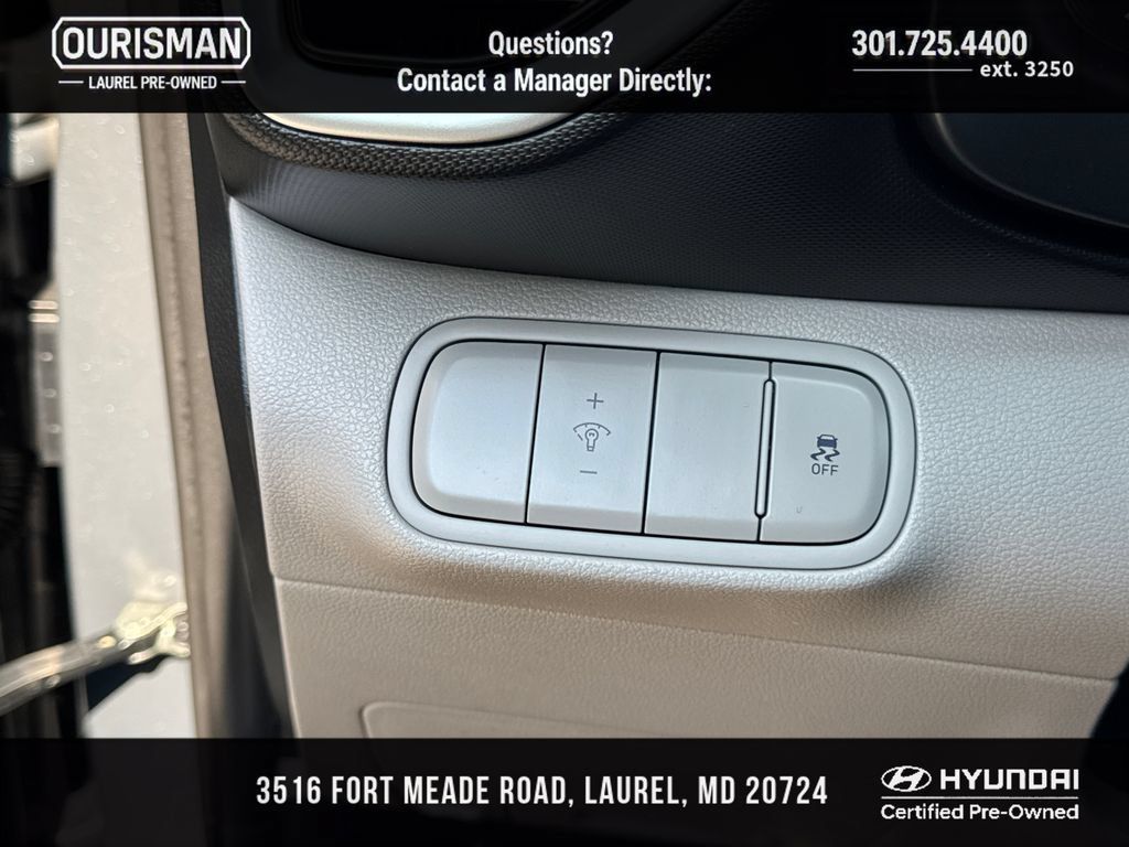 Certified 2024 Hyundai Venue SEL FWD image 27