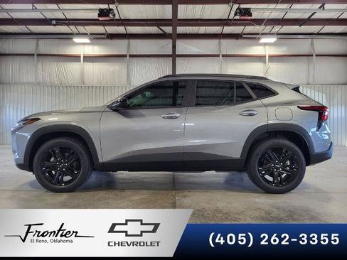 Used 2026 Chevrolet Trax ACTIV w/ Sunroof Package FWD image 1