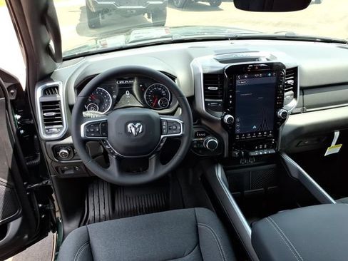 New 2026 RAM 1500 4x4 Crew Cab image 9