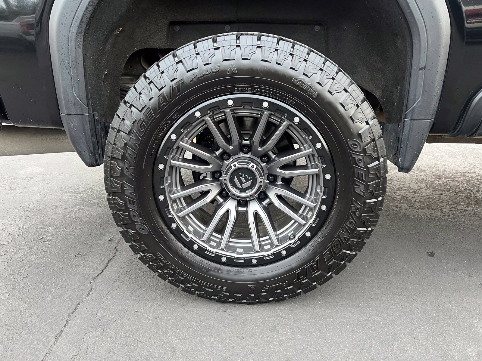 Used 2024 GMC Sierra 2500 AT4 w/ AT4 Premium Plus Package AWD/4WD image 21